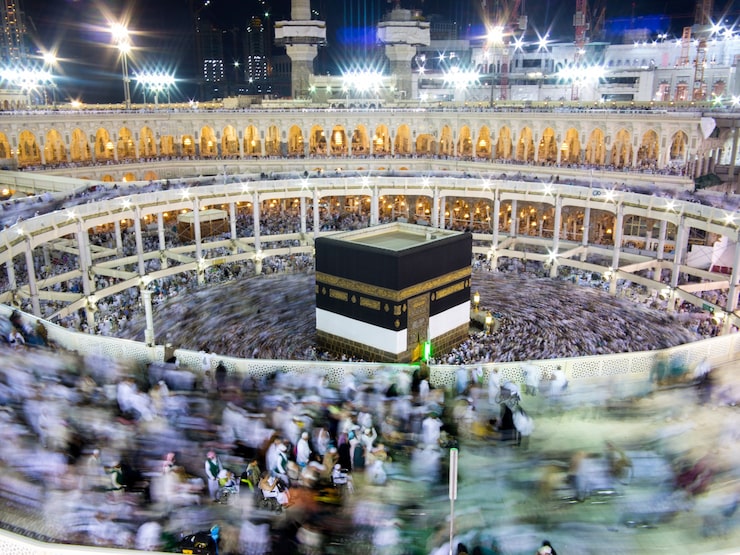 new-images-kaaba-mecca-after-restoration_21730-2608